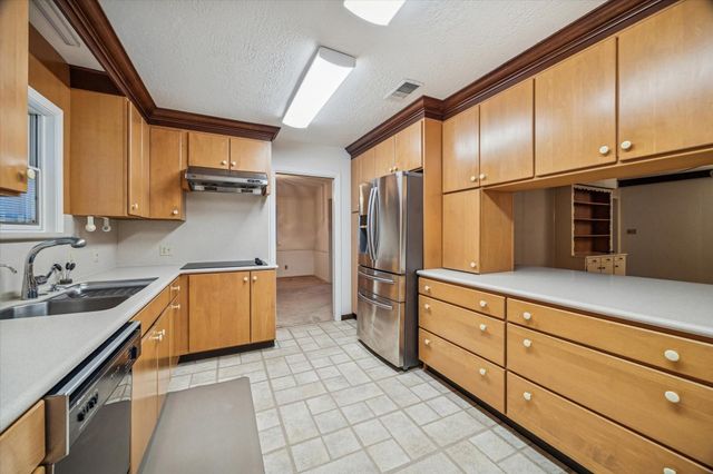 807 Wycliffe Drive, Houston, TX 77079