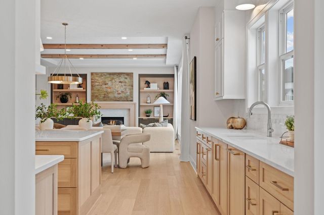 16820 46th Avenue N, Plymouth, MN 55446