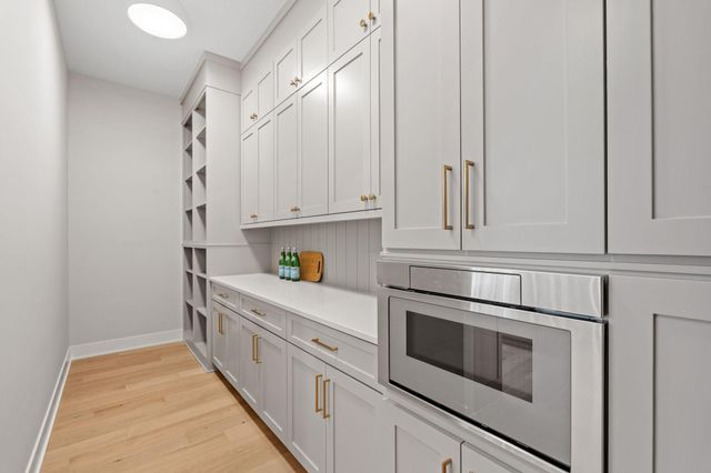 16820 46th Avenue N, Plymouth, MN 55446