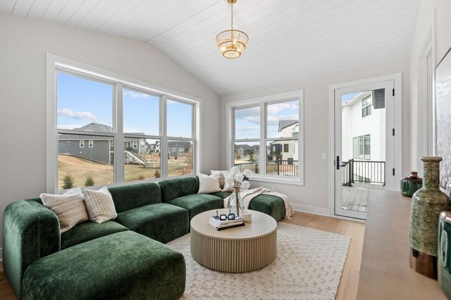 16820 46th Avenue N, Plymouth, MN 55446