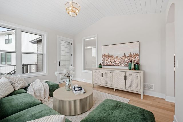 16820 46th Avenue N, Plymouth, MN 55446