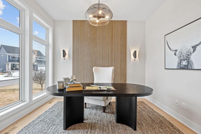 16820 46th Avenue N, Plymouth, MN 55446