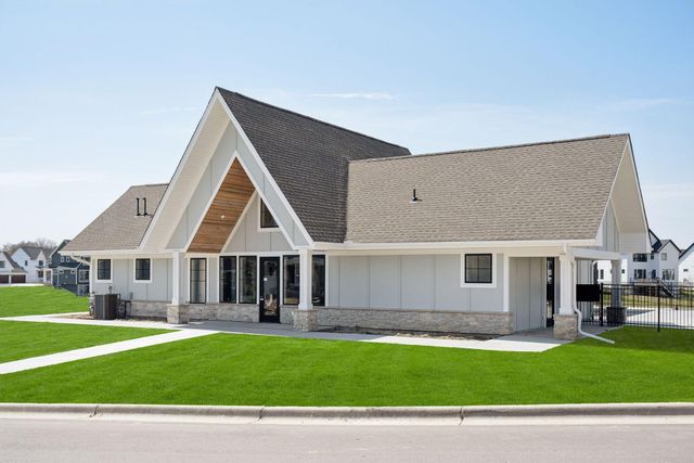 16820 46th Avenue N, Plymouth, MN 55446