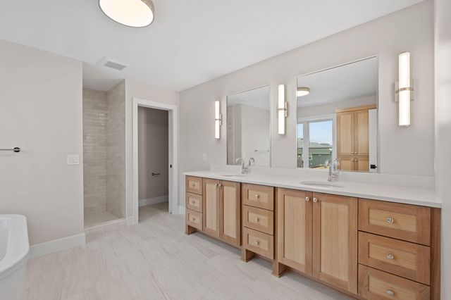 16820 46th Avenue N, Plymouth, MN 55446