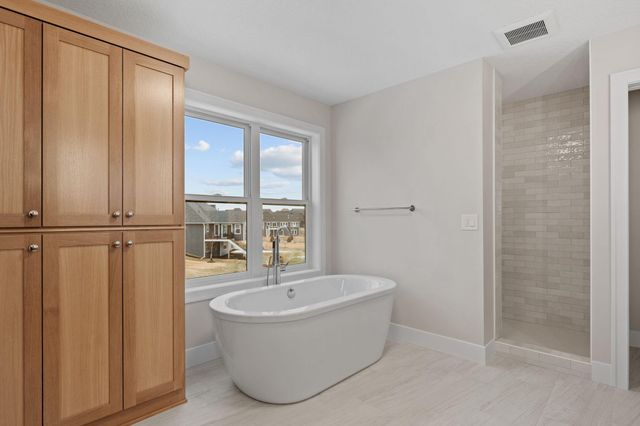 16820 46th Avenue N, Plymouth, MN 55446