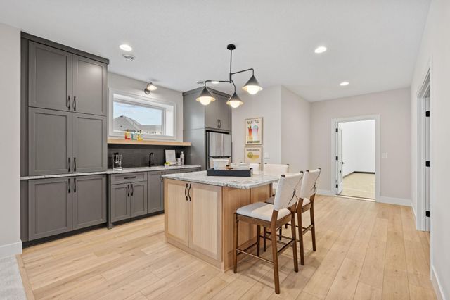 16820 46th Avenue N, Plymouth, MN 55446