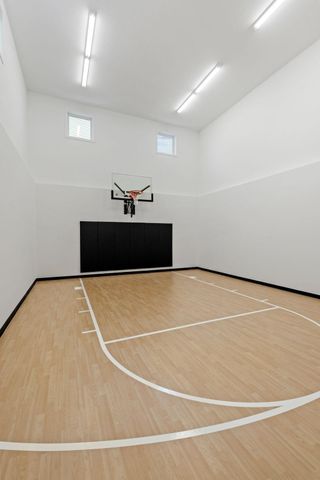 16820 46th Avenue N, Plymouth, MN 55446