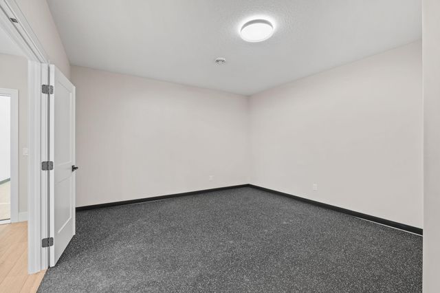 16820 46th Avenue N, Plymouth, MN 55446