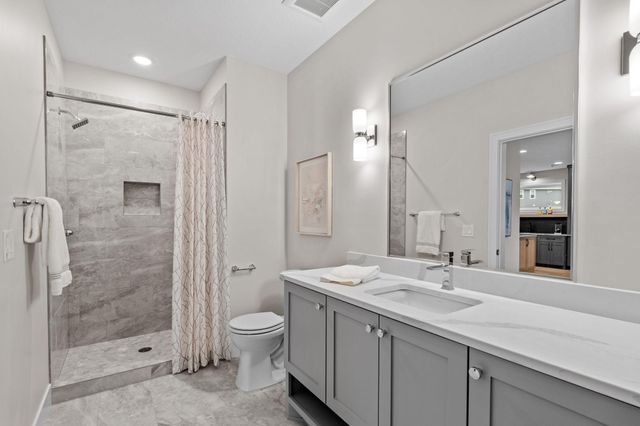 16820 46th Avenue N, Plymouth, MN 55446