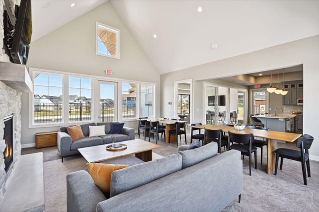 16820 46th Avenue N, Plymouth, MN 55446