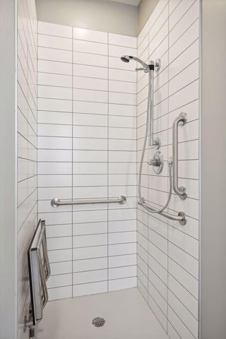 16820 46th Avenue N, Plymouth, MN 55446