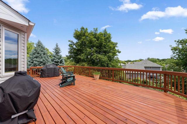 8649 Alisa Lane, Chanhassen, MN 55317