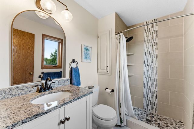8649 Alisa Lane, Chanhassen, MN 55317