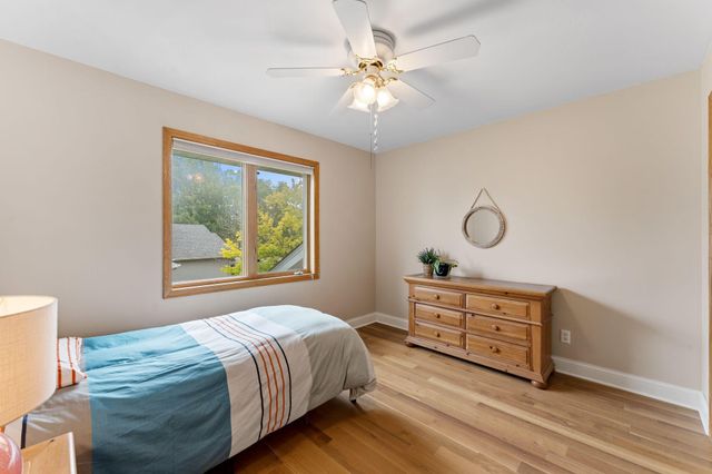 8649 Alisa Lane, Chanhassen, MN 55317