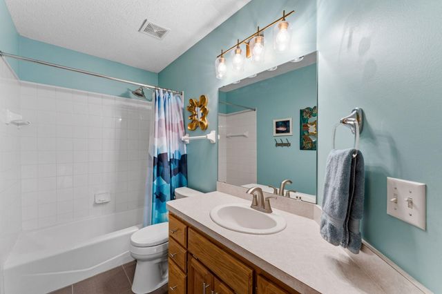 8649 Alisa Lane, Chanhassen, MN 55317