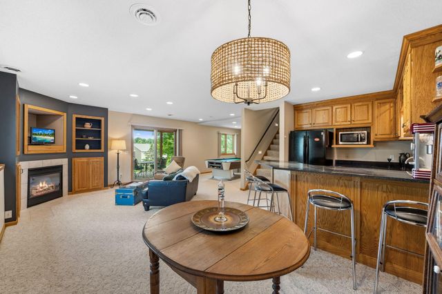 8649 Alisa Lane, Chanhassen, MN 55317