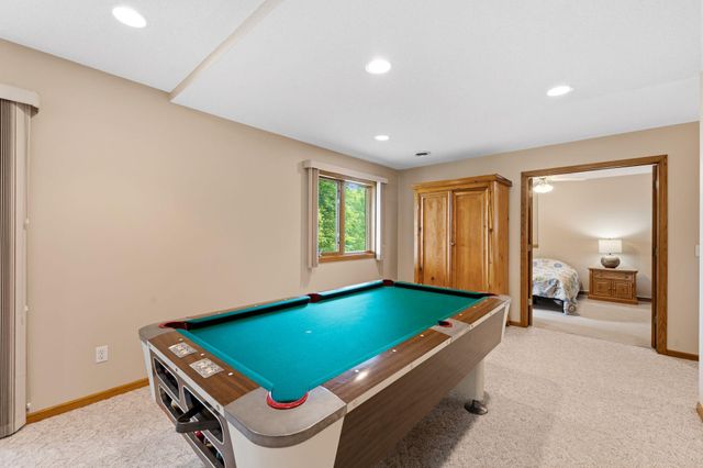 8649 Alisa Lane, Chanhassen, MN 55317