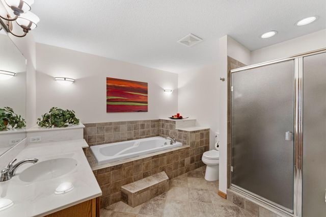 8649 Alisa Lane, Chanhassen, MN 55317