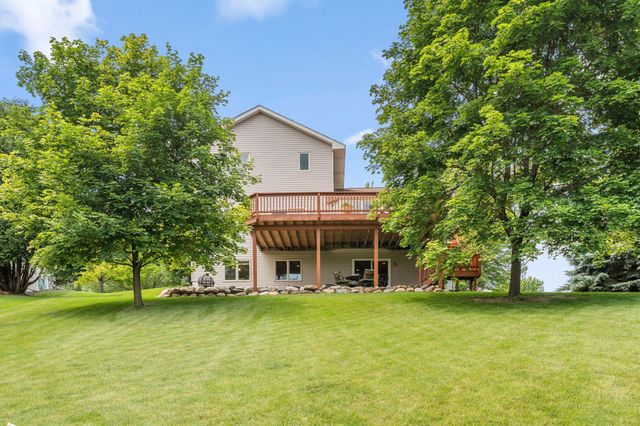 8649 Alisa Lane, Chanhassen, MN 55317