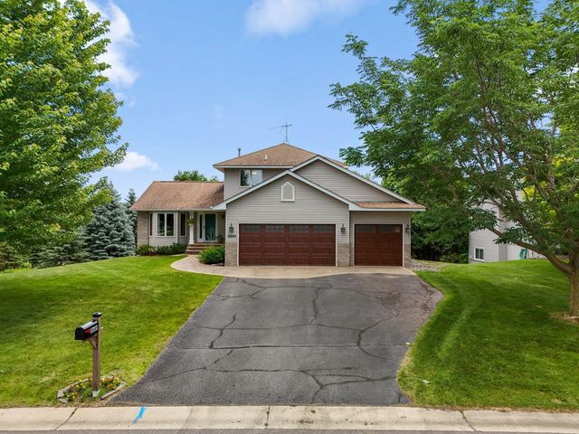 8649 Alisa Lane, Chanhassen, MN 55317