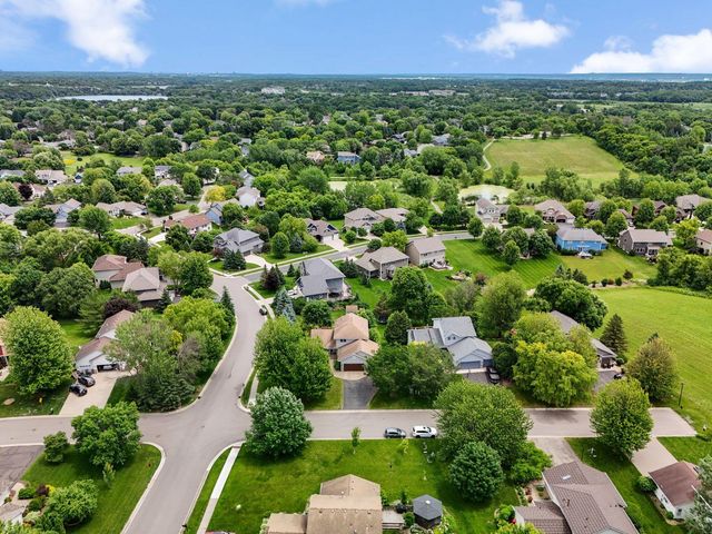8649 Alisa Lane, Chanhassen, MN 55317