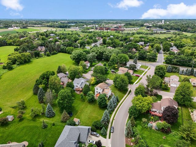 8649 Alisa Lane, Chanhassen, MN 55317