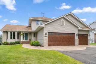 8649 Alisa Lane, Chanhassen, MN 55317