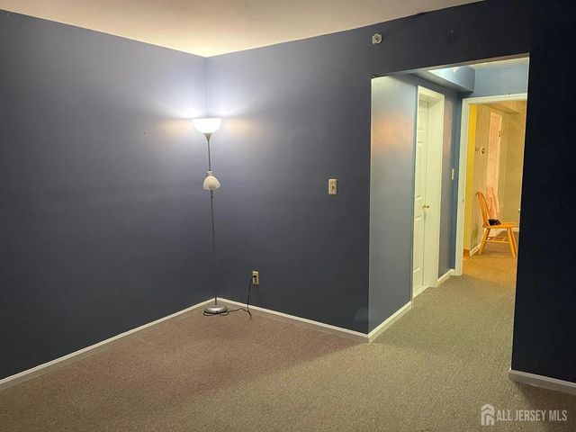 420 Stratford Place, Bound Brook, NJ 08805