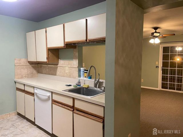 420 Stratford Place, Bound Brook, NJ 08805