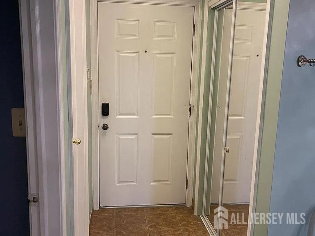 420 Stratford Place, Bound Brook, NJ 08805