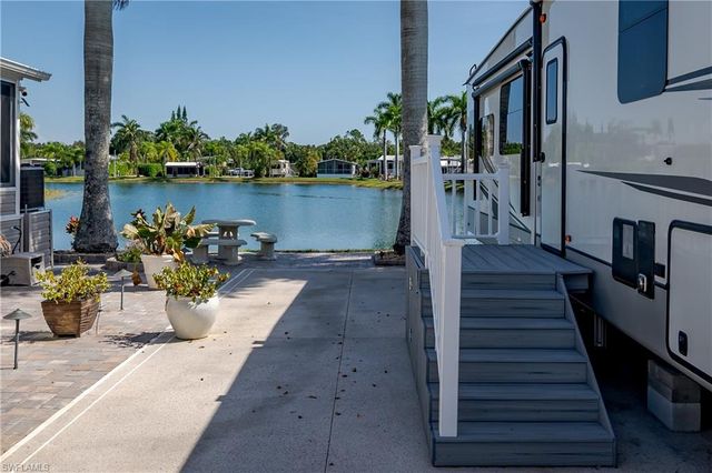 1146 Silver Lakes BLVD, Naples, FL 34114