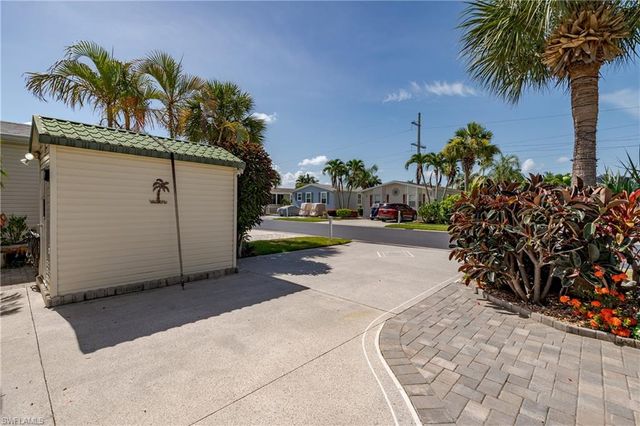 1146 Silver Lakes BLVD, Naples, FL 34114
