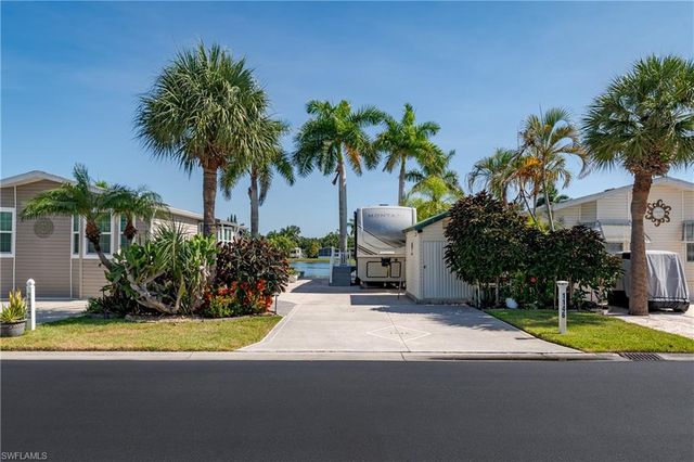 1146 Silver Lakes BLVD, Naples, FL 34114