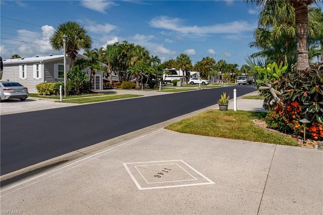 1146 Silver Lakes BLVD, Naples, FL 34114
