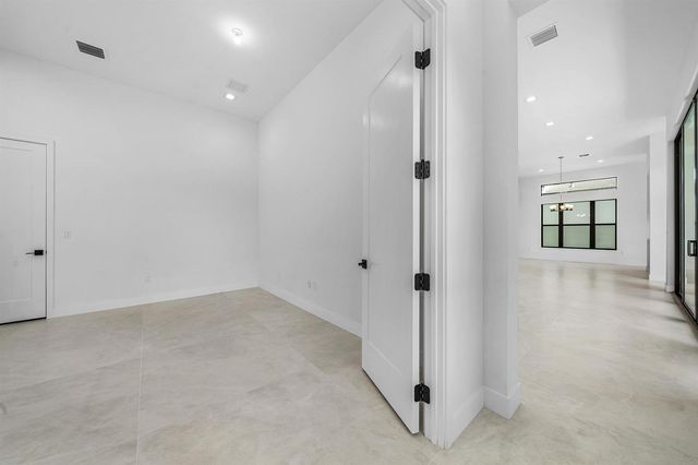 9516 Riverside Park Drive, Boca Raton, FL 33434