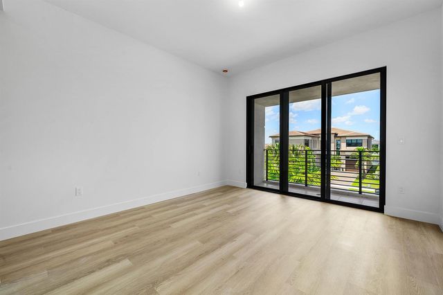 9516 Riverside Park Drive, Boca Raton, FL 33434