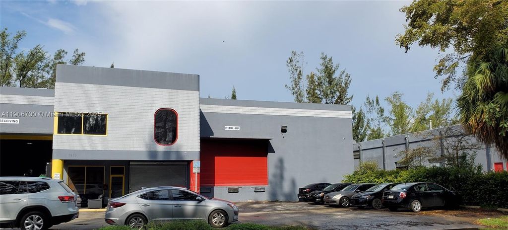 1910 NW 96th Ave, Doral, FL 33172