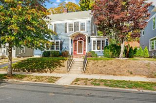 90 Sterling Place, Bridgeport, CT 06604