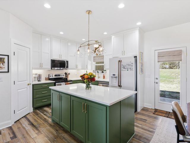 134 Hedges Circle, Weatherford, TX 76085