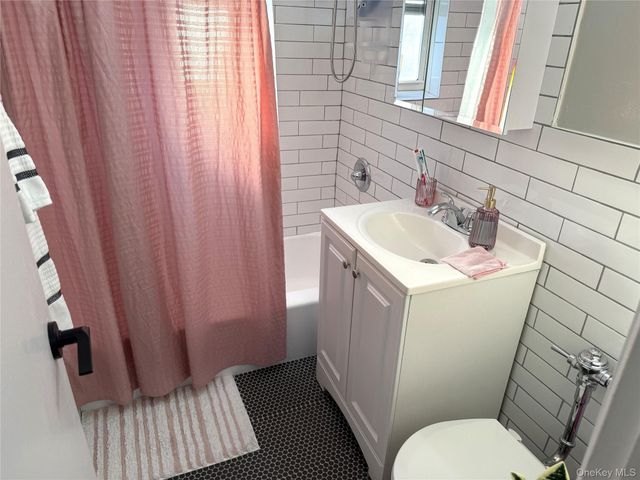 52 Yonkers Terrace 6H, Yonkers, NY 10704