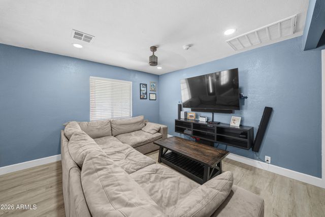 2006 W MONROE Street, Phoenix, AZ 85009