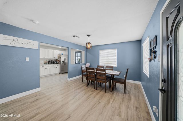 2006 W MONROE Street, Phoenix, AZ 85009