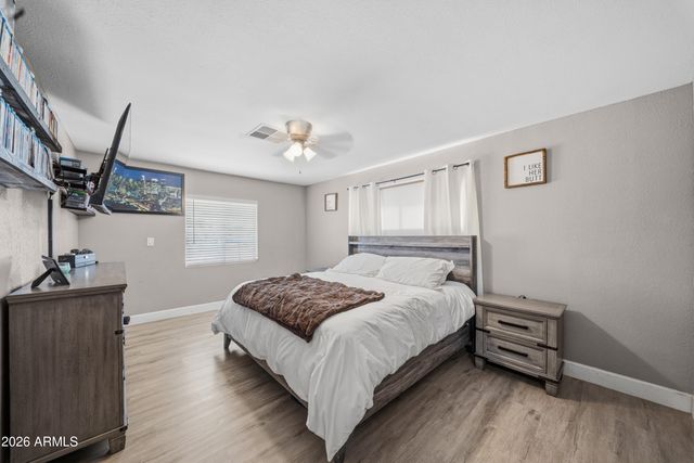 2006 W MONROE Street, Phoenix, AZ 85009