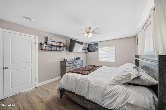 2006 W MONROE Street, Phoenix, AZ 85009
