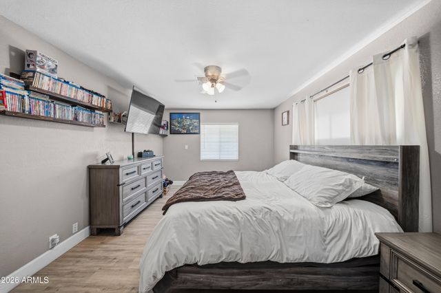 2006 W MONROE Street, Phoenix, AZ 85009