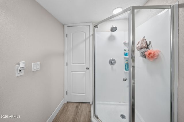 2006 W MONROE Street, Phoenix, AZ 85009