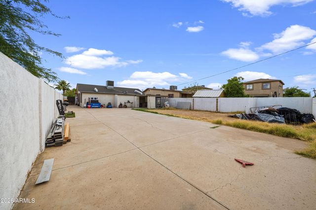 2006 W MONROE Street, Phoenix, AZ 85009