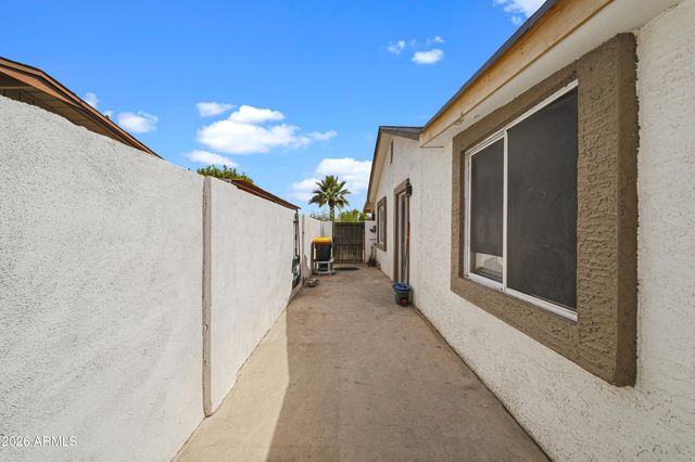 2006 W MONROE Street, Phoenix, AZ 85009