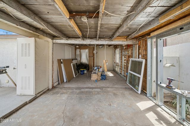2006 W MONROE Street, Phoenix, AZ 85009