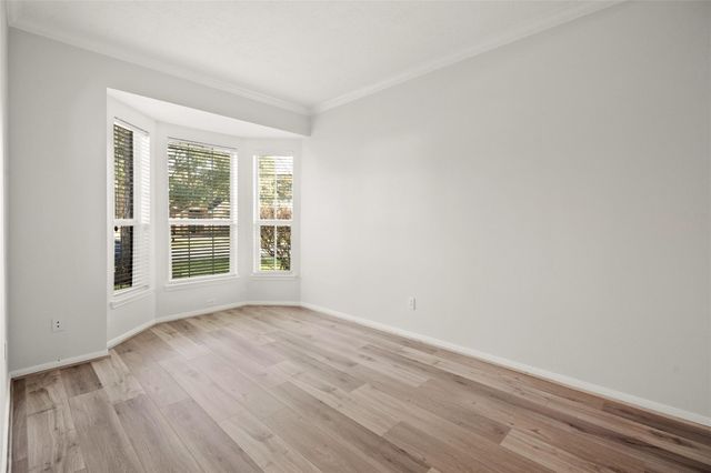 308 Meadow Trail Court, Friendswood, TX 77546